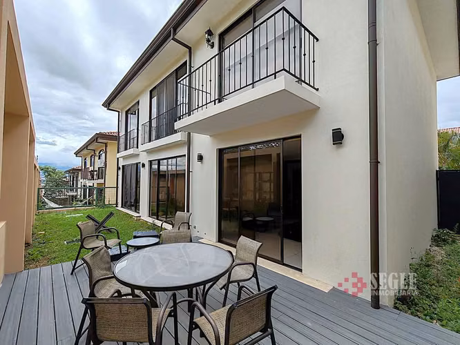 Casa en venta, Guachipelín de Escazú. Loma Real