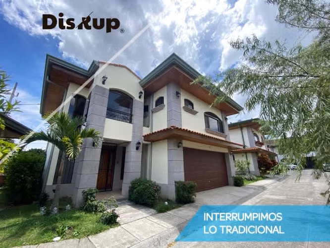 Spacious 4-bedroom house for sale. Freses, Curridabat.