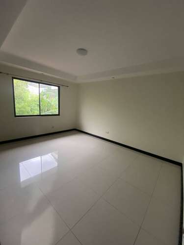 CASA EN SANTA ANA - Imagen 16