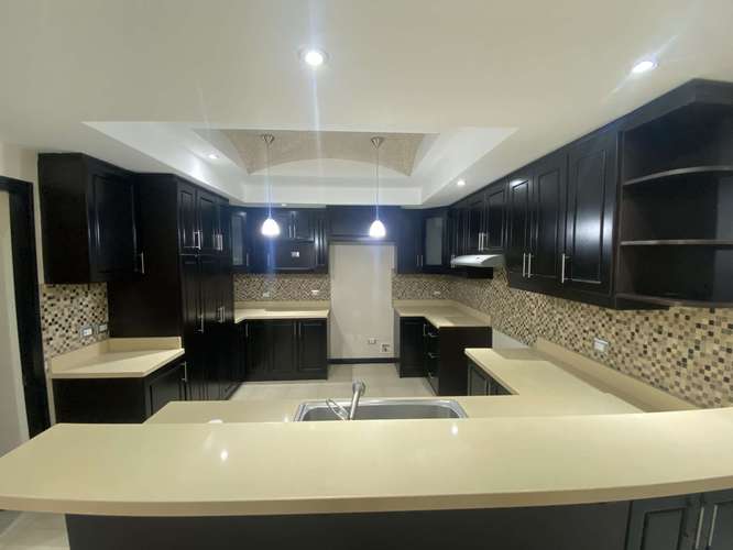 CASA EN SANTA ANA - Imagen 3