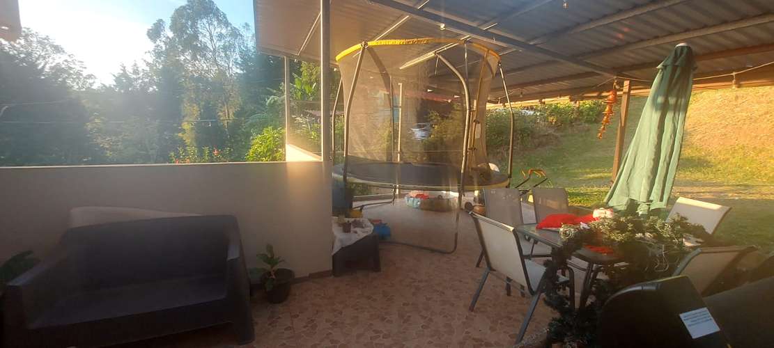 Casa en venta en Grecia, dos plantas, dos terrazas, segura, en las montañas, con lindas vistas - Imagen 7