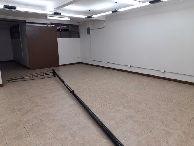 Se Alquila Local Comercial en el Centro de Moravia – ¡Ubicación Estratégica!