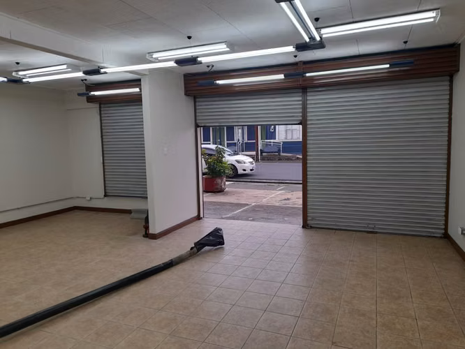 Se Alquila Local Comercial en el Centro de Moravia – ¡Ubicación Estratégica!