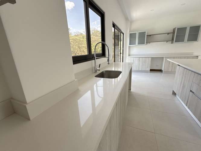 Venta, Penthouse Exclusivo en Alto de Las Palomas – Vistas Inigualables y Estilo Sofisticado 23727 - Imagen 9