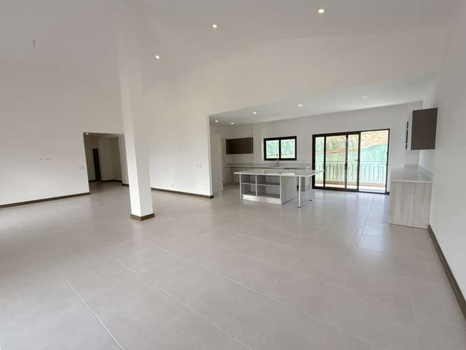 Venta, Penthouse Exclusivo en Alto de Las Palomas – Vistas Inigualables y Estilo Sofisticado 23727 - Imagen 2