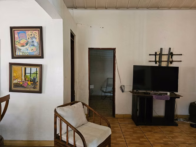 Puntarenas DE OPORTUNIDAD Casa, a 50m de la playa, calle principal de ingreso