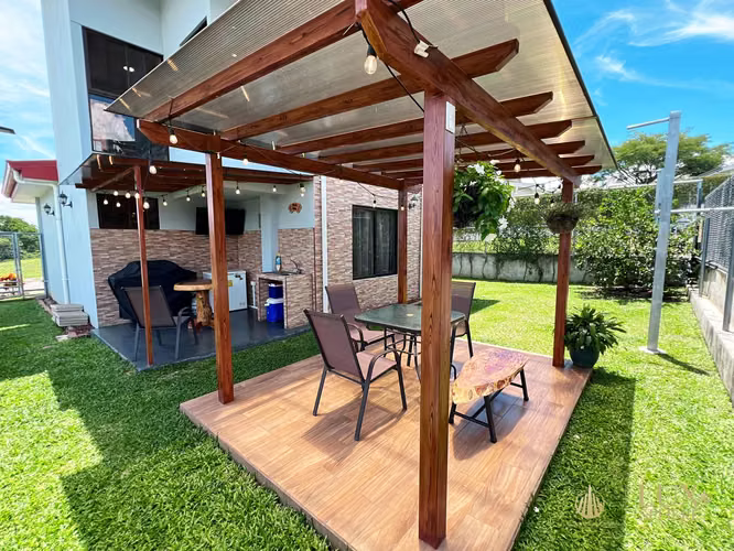 Venta de casa en La Guácima de Alajuela / 3 habitaciones + Oficina + Jardín - Imagen 5