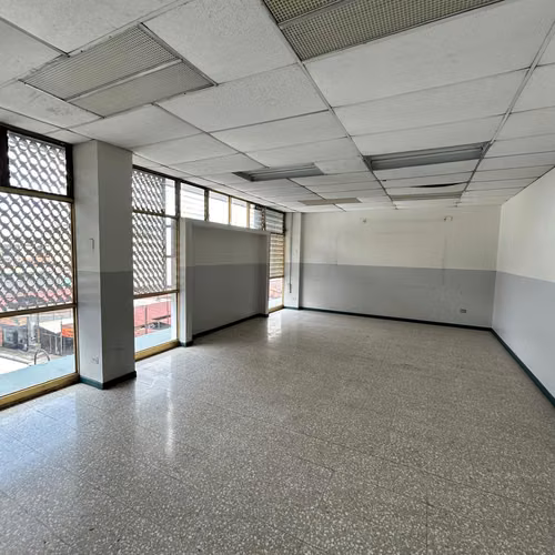 Alquiler de Piso Completo en Edificio cerca de la Plaza de la Cultura. ID 39918