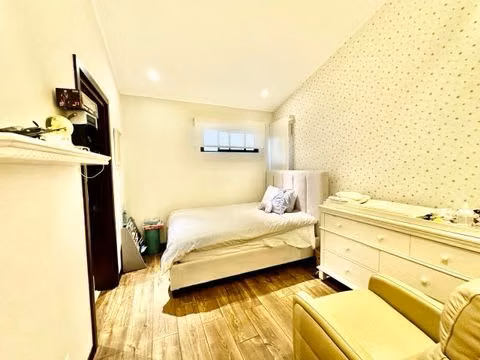 Heredia Casa Moderna en Condominio Francosta Techos altos Iluminada - Imagen 15