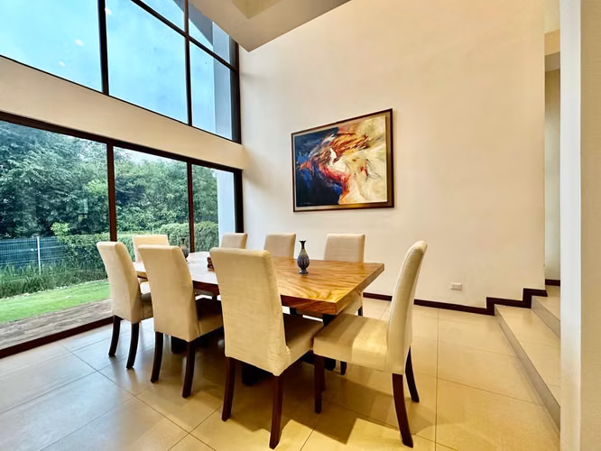 Heredia Casa Moderna en Condominio Francosta Techos altos Iluminada - Imagen 6