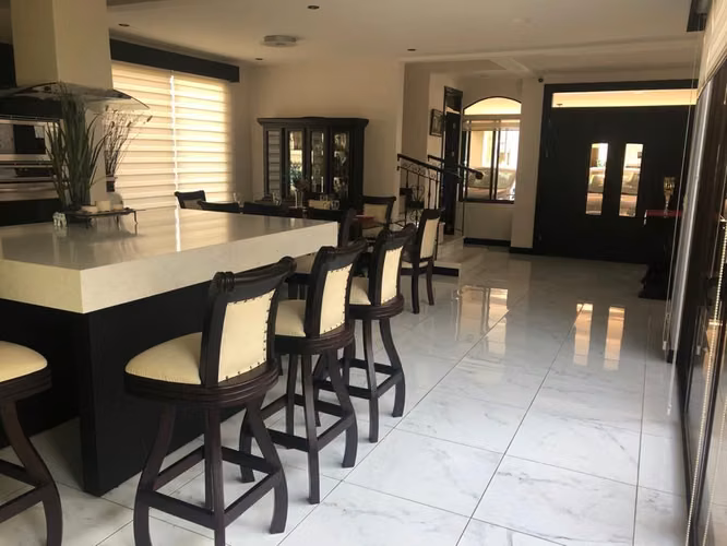 Casa equipada en Condominio Francosta con piscina 3 dormitorios oficina - Imagen 8