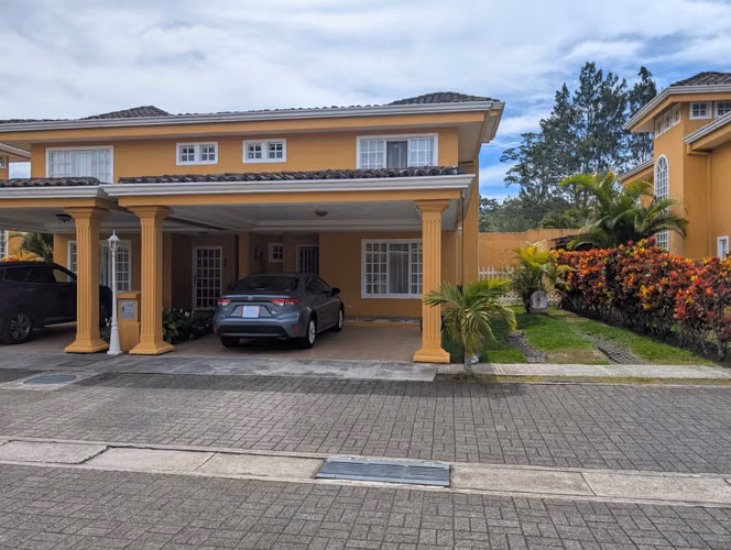 Venta de Casa en Condomio en Moravia - KM - Imagen 2