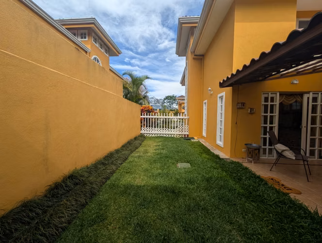 Venta de Casa en Condomio en Moravia - KM - Imagen 11