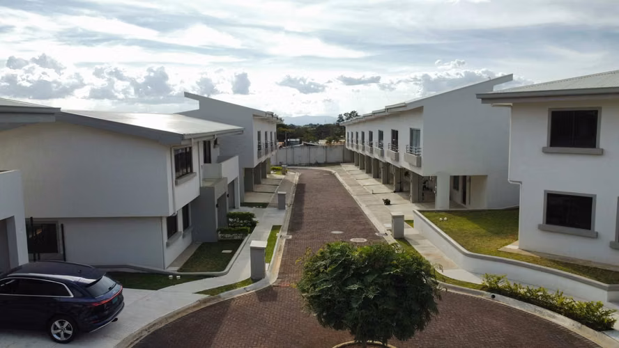 CASAS DE 2 PLANTAS, CONDOMINIO SANTA BARBARA AVENUE, HEREDIA SANTA BARBARA, COD SBA-120