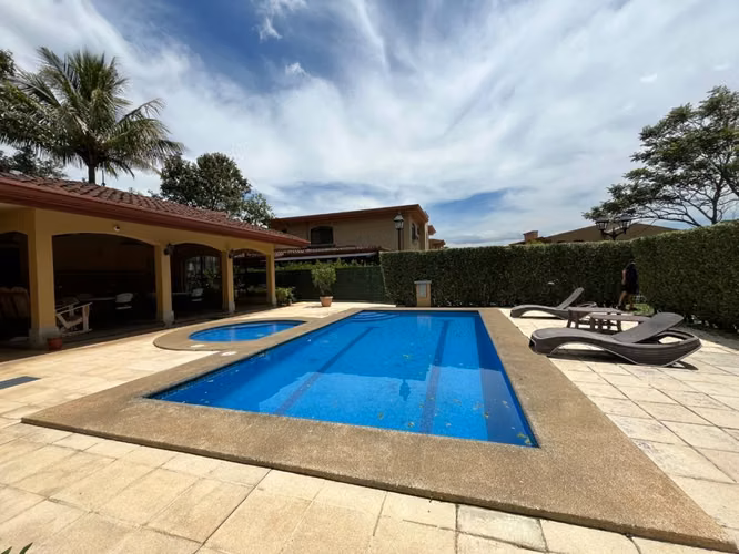 Venta de casa en Ciudad Colón