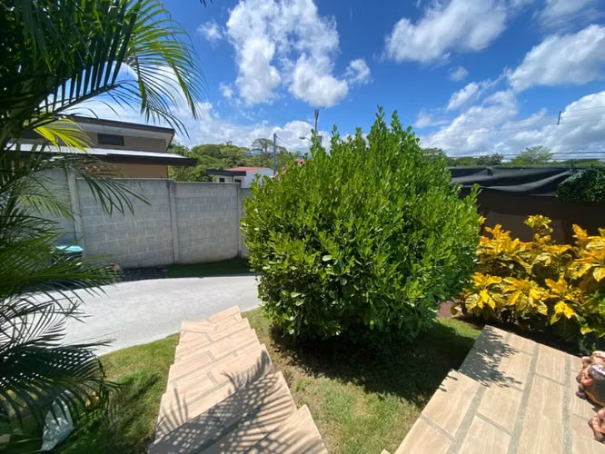 Hermosa Casa en Condominio Orotina - Imagen 15