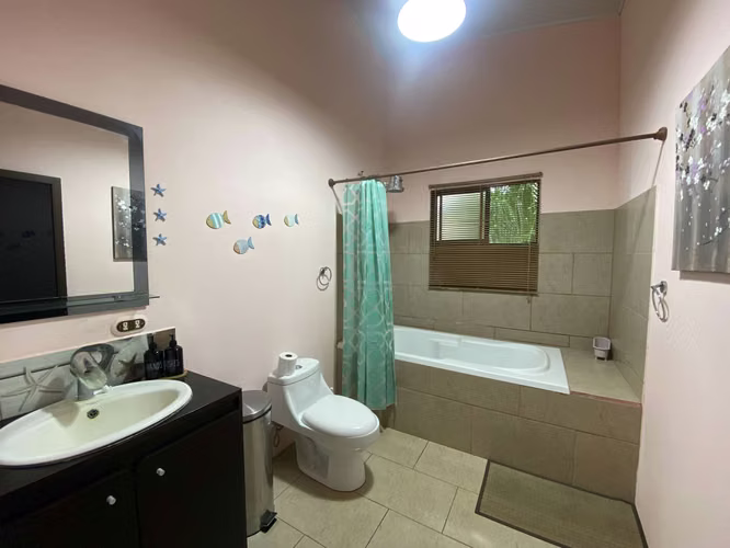 Hermosa Casa en Condominio Orotina - Imagen 5