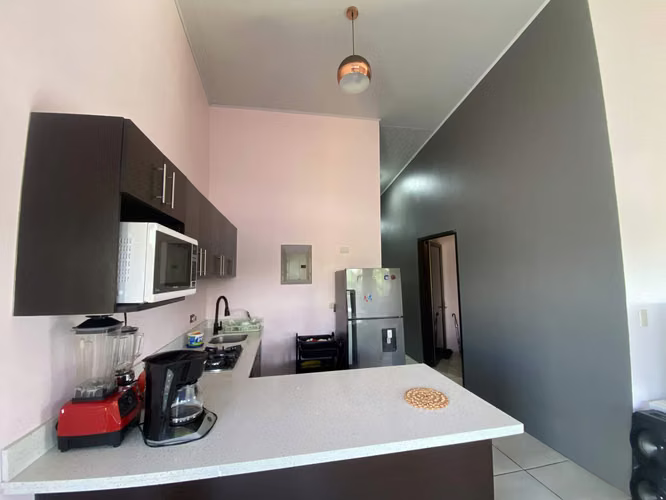 Hermosa Casa en Condominio Orotina - Imagen 12