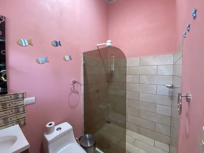Hermosa Casa en Condominio Orotina - Imagen 16