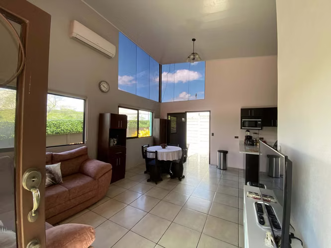 Hermosa Casa en Condominio Orotina - Imagen 11