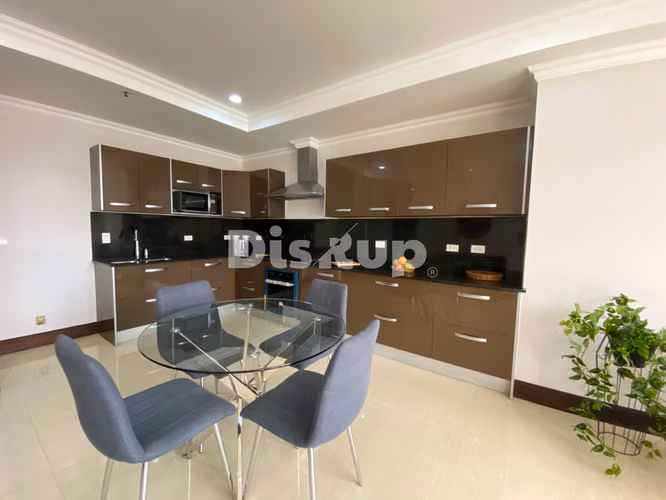 Venta de Apartamento de 2 hab. en condominio. San José, Sabana Sur