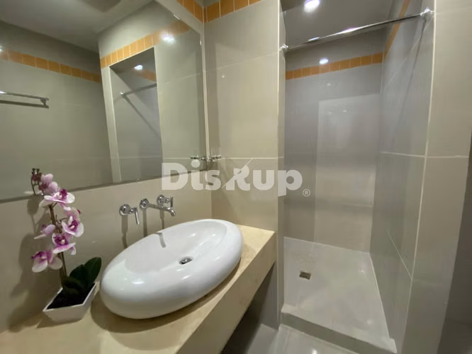 Venta de Apartamento de 2 hab. en condominio. San José, Sabana Sur