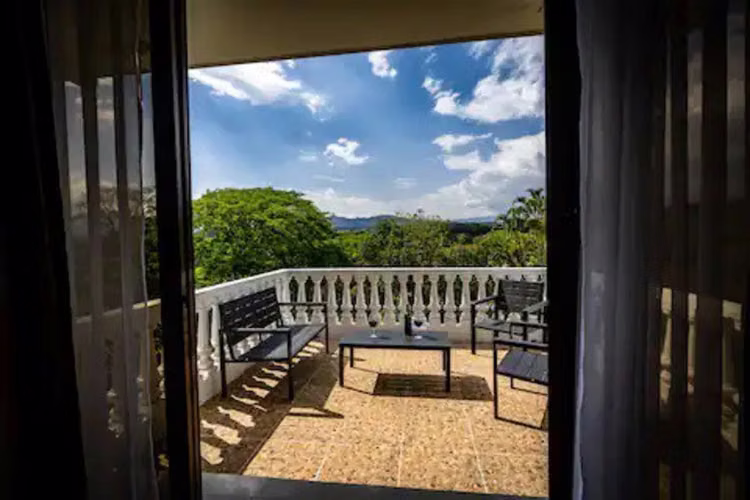 LA GARITA-Alajuela- Preciosa casa en venta en Urbanización Montisel