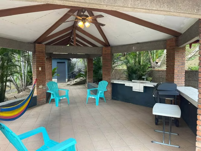 LA GARITA-Alajuela- Preciosa casa en venta en Urbanización Montisel