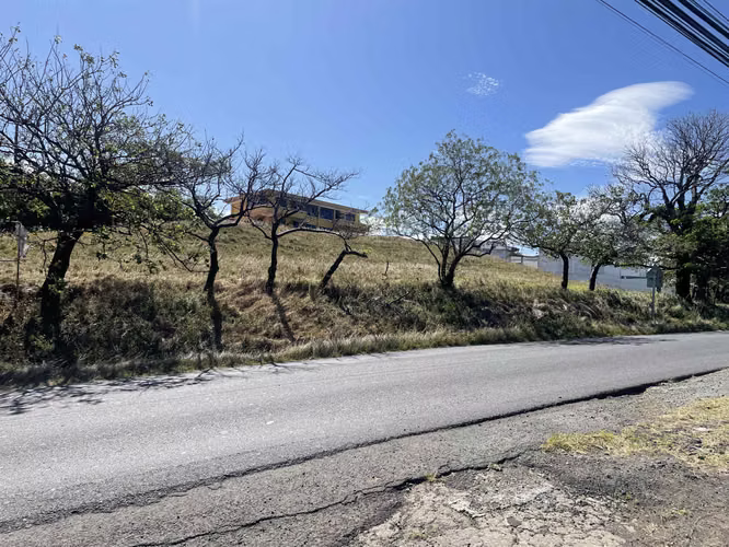 ESCAZÚ GUACHIPELIN NORTE LOTE EN VENTA DE USO MIXTO - Imagen 9