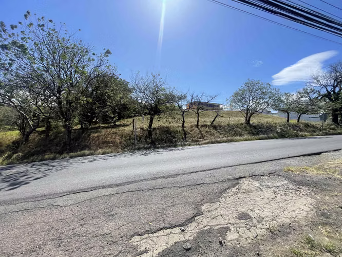 ESCAZÚ GUACHIPELIN NORTE LOTE EN VENTA DE USO MIXTO - Imagen 11