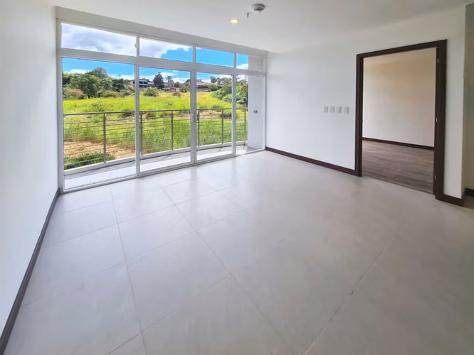 Se vende Apartamento en Condo. Vía Natura, para Inversión Guayabos, Curridabat (FE).