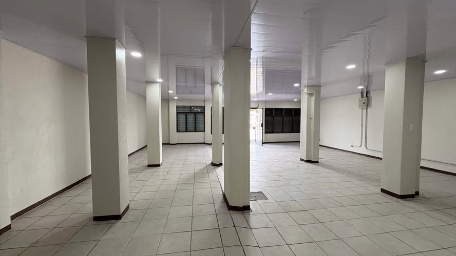 Se Alquila Local Comercial en el Centro de Moravia – ¡Ubicación Estratégica! 625 000 colones