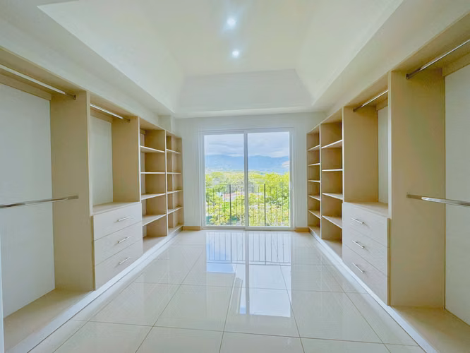 ALQUILER DE PENTHOUSE EN CONDOMINIO EN BELÉN - Imagen 13