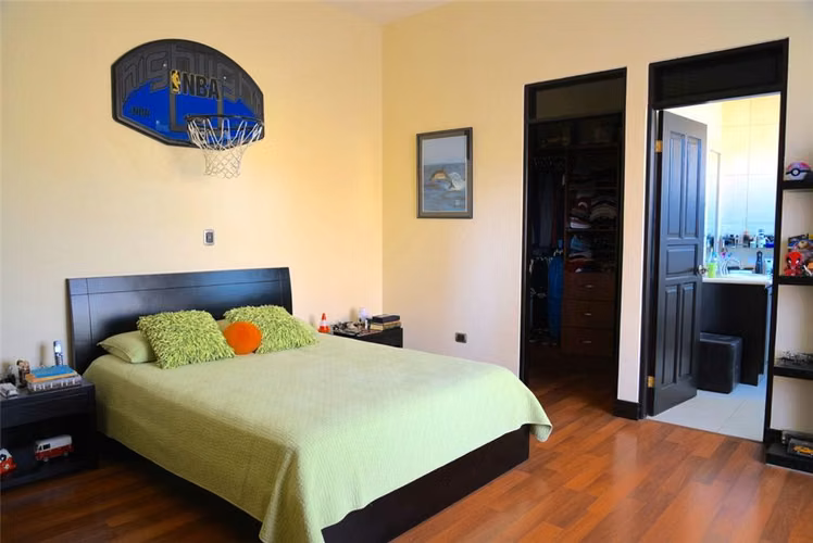 id # 39972 Venta de casa en condominio en Guayabos - Imagen 5