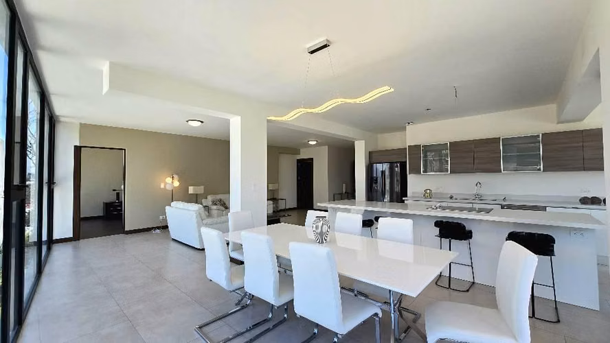 Alquiler de Apartamento en Escazú, 160m2. x el Country. - Imagen 8
