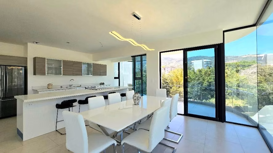 Alquiler de Apartamento en Escazú, 160m2. x el Country. - Imagen 7