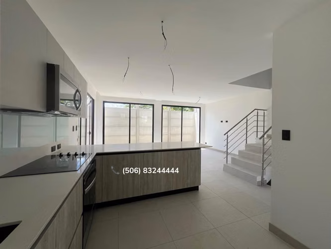 VENTA DE CASA EN CONDOMINIO EN LINDORA, SANTA ANA - Imagen 10