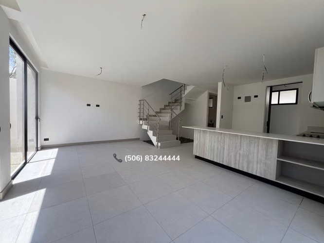 VENTA DE CASA EN CONDOMINIO EN LINDORA, SANTA ANA - Imagen 9