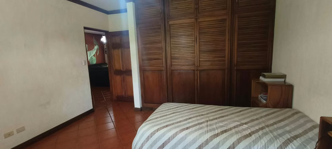 Hermosa casa en Urbanización Río Oro, Santa Ana – Amplios espacios y amenidades de lujo