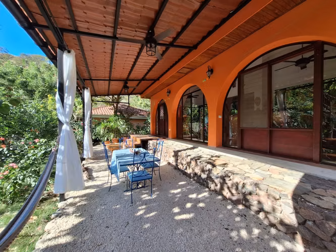 Se vende villa en Playas del Coco - Imagen 2