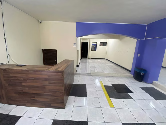 LOCAL EN LA SABANA - Imagen 3