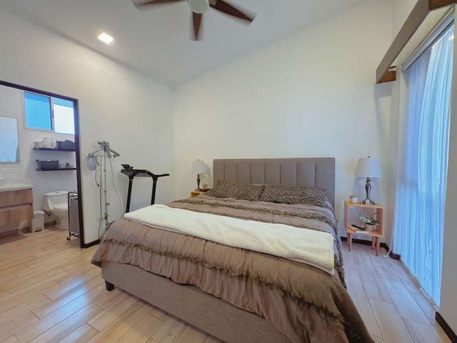 VENTA DE CASA EN CONDOMINIO EN SANTA ANA - Imagen 2