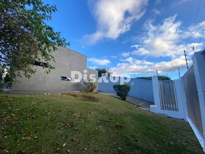 Venta de casa de 4 hab. en amplio terreno. San Rafael. Montes de Oca