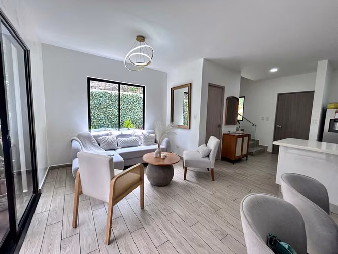 VENTA DE CASA MODERNA ESCAZU GUACHIPELIN - Imagen 2