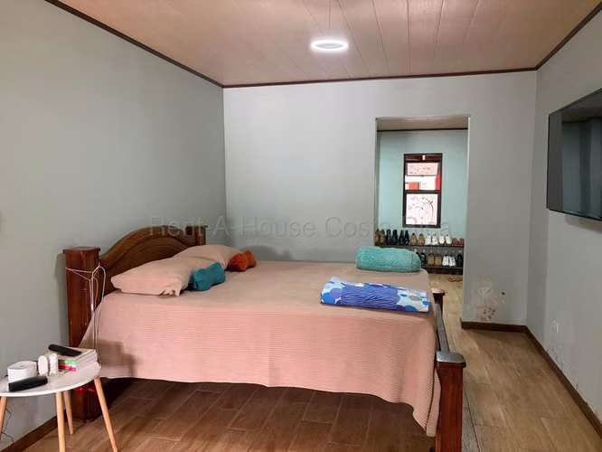 OPORTUNIDAD EN DESAMPARADOS! Venta de Casa con uso de suelo mixto. - Imagen 10
