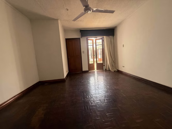 EN VENTA- AMPLIA CASA DE UNA PLANTA - Pinares de Curridabat - Imagen 10