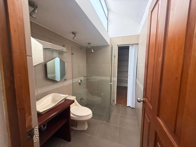 EN VENTA- AMPLIA CASA DE UNA PLANTA - Pinares de Curridabat - Imagen 15