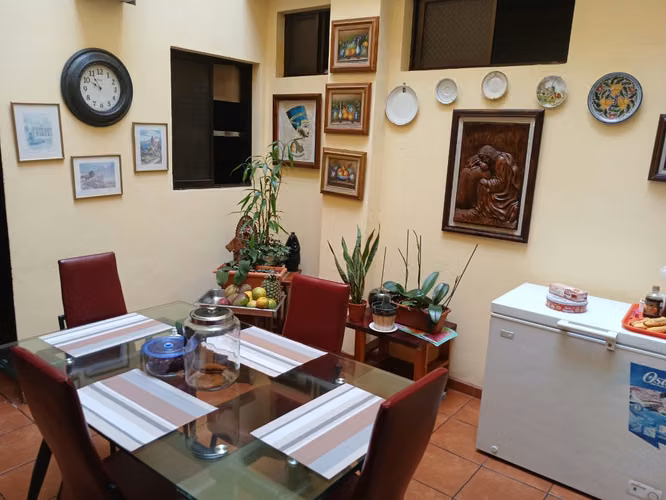 Venta uso residencial, comercial y para inversión en San Cayetano, precio negociable AP - Imagen 5