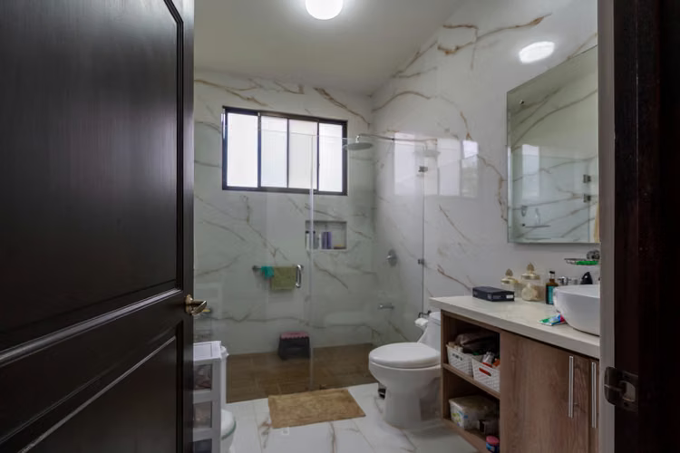 Casa Amueblada en Venta Grecia