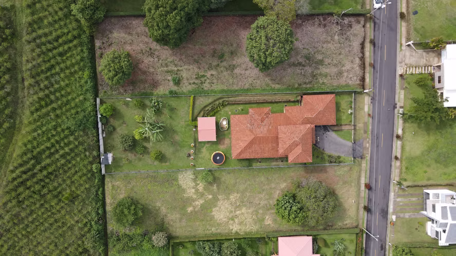 Casa Amueblada en Venta Grecia